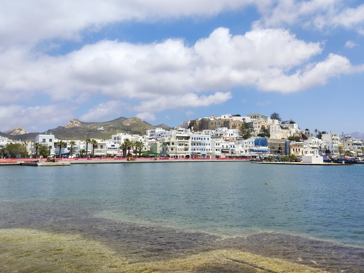 Naxos: A ilha das aldeias, montanhas e mar