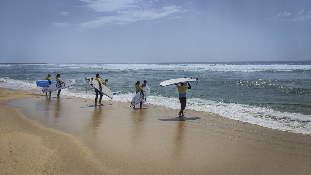 surf na praia de Silvalde